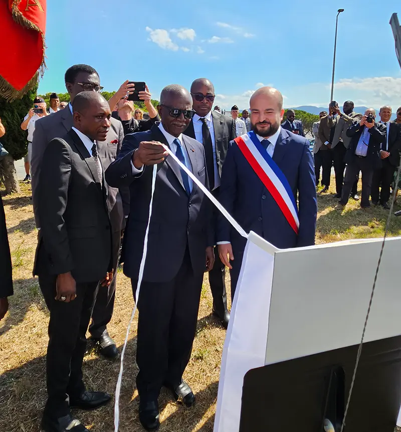 Inauguration du rond-point Charles N’Tchoréré