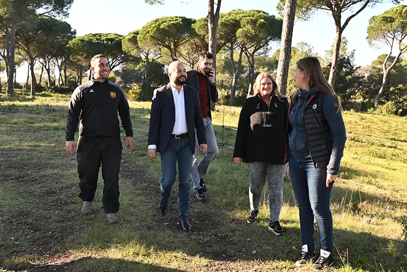 David Rachline, Julie et Christophe Tagliano, et Sonia Lauvard