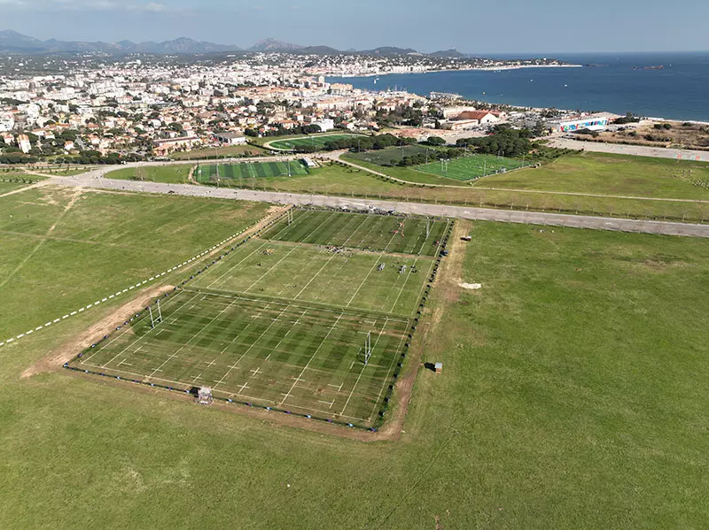 Terrain de rugby de la Base nature